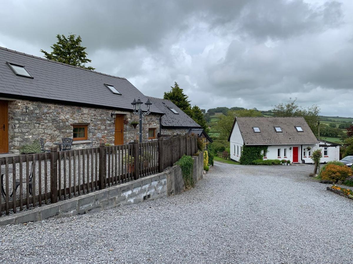 The Reindeer Retreat Buttercup Twin Hotel Kidwelly Екстериор снимка