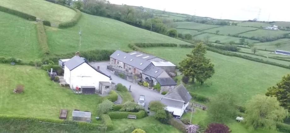 The Reindeer Retreat Buttercup Twin Hotel Kidwelly Екстериор снимка
